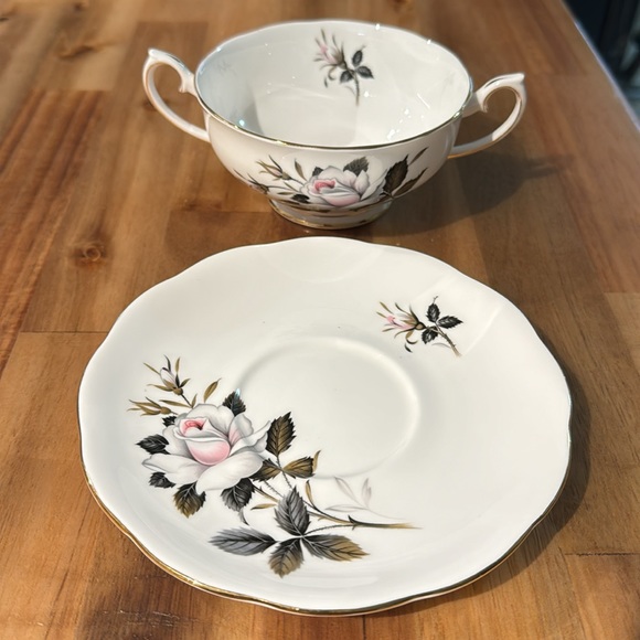 Royal Albert “Queens Messenger” soup bowl and plate - Picture 2 of 5